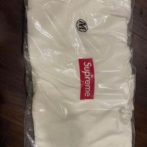 Supreme Hoodie white